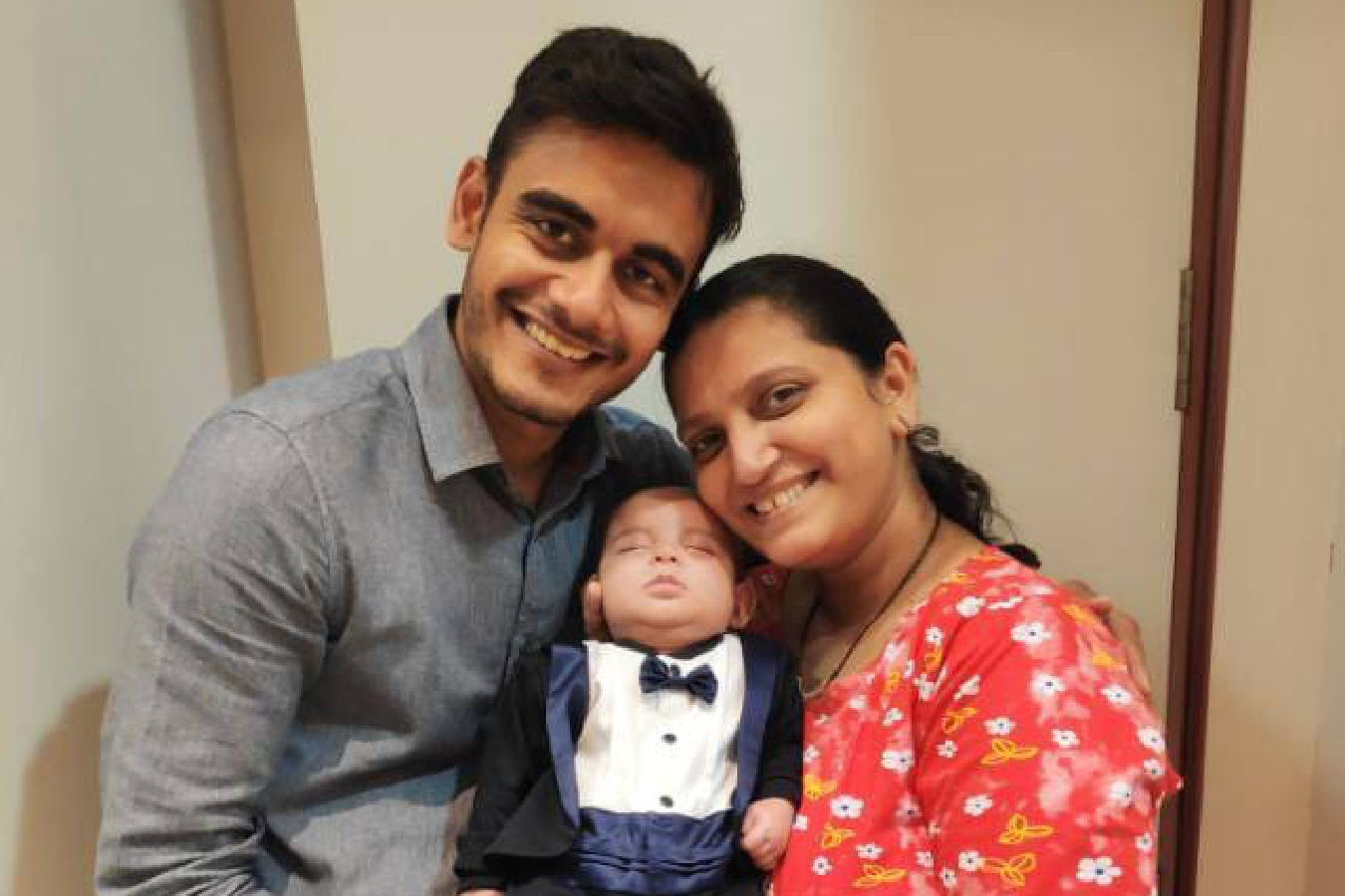 Client Trupti & Dhruv with their Baby